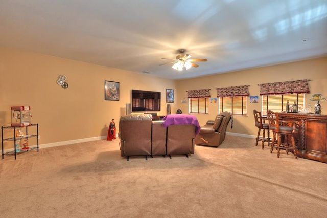 1528 Rose Garden Ct, Modesto, CA 95356