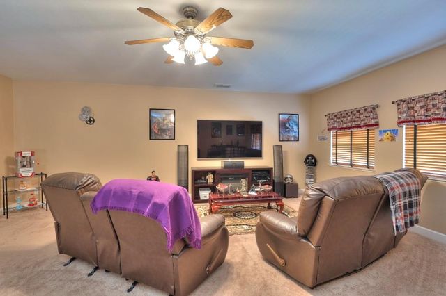 1528 Rose Garden Ct, Modesto, CA 95356