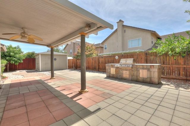 1528 Rose Garden Ct, Modesto, CA 95356
