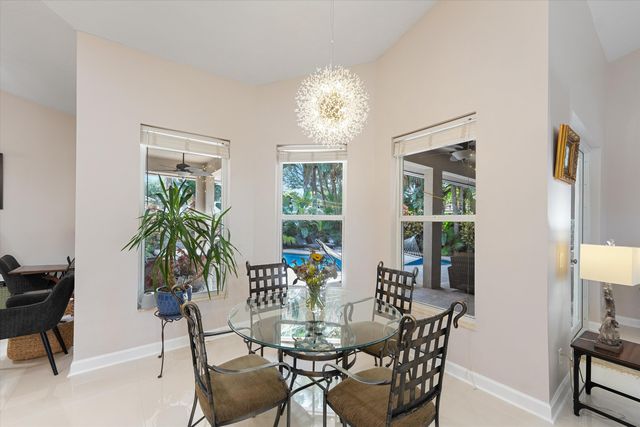 13869 Sheffield Street, Wellington, FL 33414