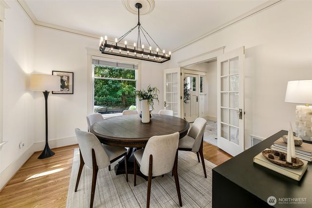 939 13th Avenue E, Seattle, WA 98102