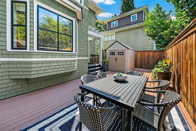 939 13th Avenue E, Seattle, WA 98102