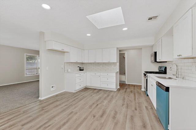 4717 Palo Duro Avenue NE, Albuquerque, NM 87110