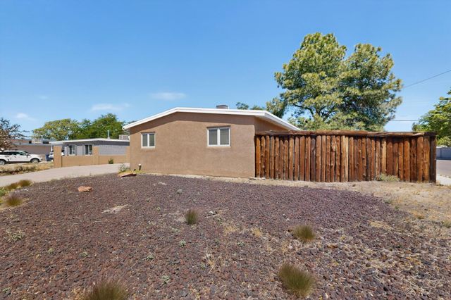 4717 Palo Duro Avenue NE, Albuquerque, NM 87110