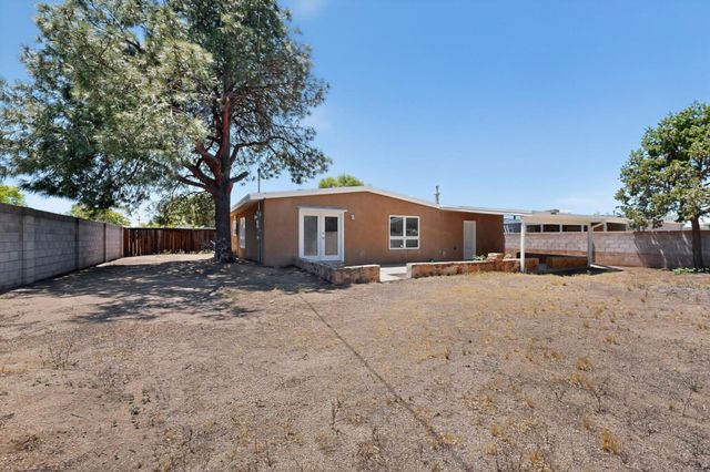 4717 Palo Duro Avenue NE, Albuquerque, NM 87110