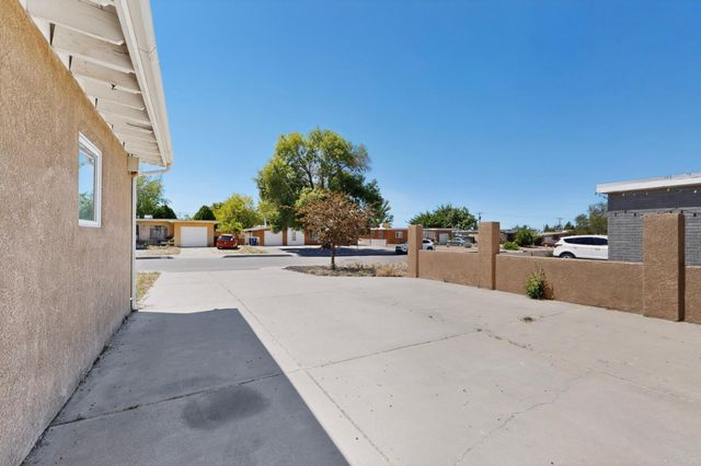 4717 Palo Duro Avenue NE, Albuquerque, NM 87110