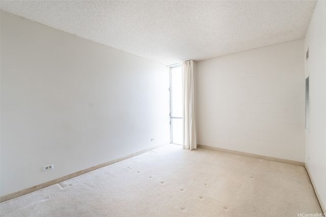 3045 Ala Napuaa Place 709, Honolulu, HI 96818