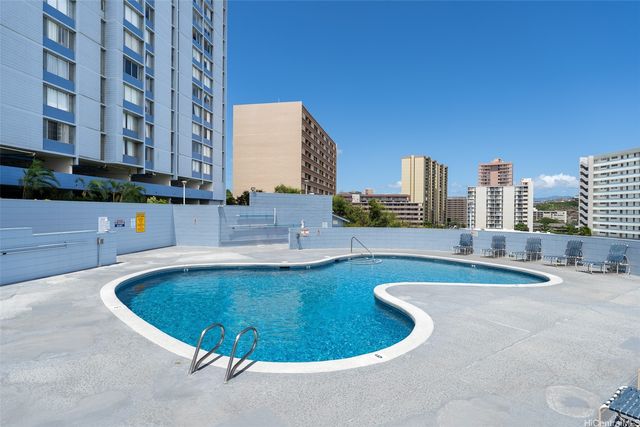 3045 Ala Napuaa Place 709, Honolulu, HI 96818