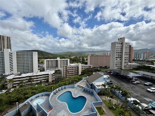 3045 Ala Napuaa Place 709, Honolulu, HI 96818