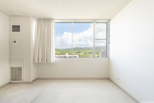 3045 Ala Napuaa Place 709, Honolulu, HI 96818