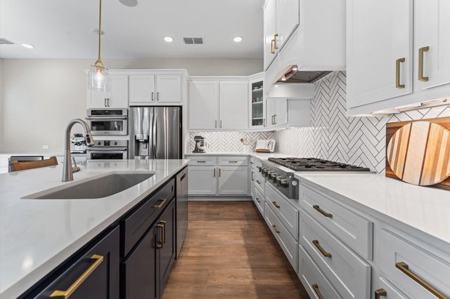 2513 Eason Lane, Houston, TX 77008