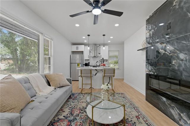 445 Carey Drive SE, Atlanta, GA 30315