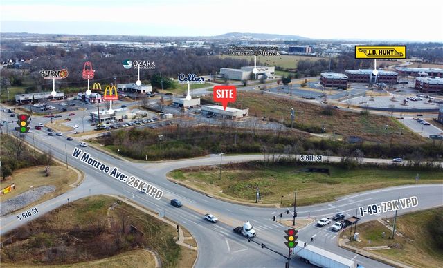 507 W Monroe Avenue A, Lowell, AR 72745