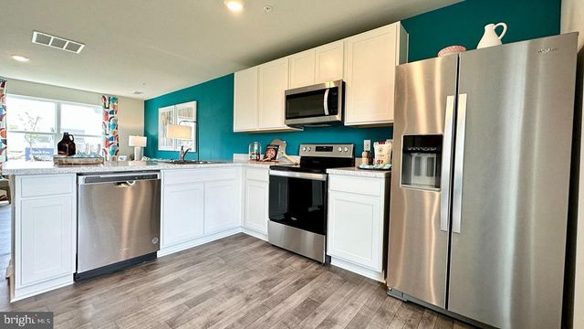 1316 FAIRVIEW LN, Salisbury, MD 21801