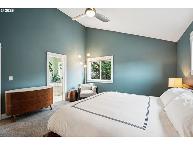 2046 Se 51ST Ave, Portland, OR 97215