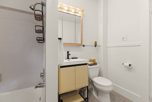 32 Hawthorn St, Cambridge, MA 02138