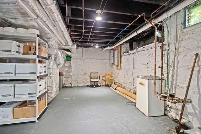 32 Hawthorn St, Cambridge, MA 02138