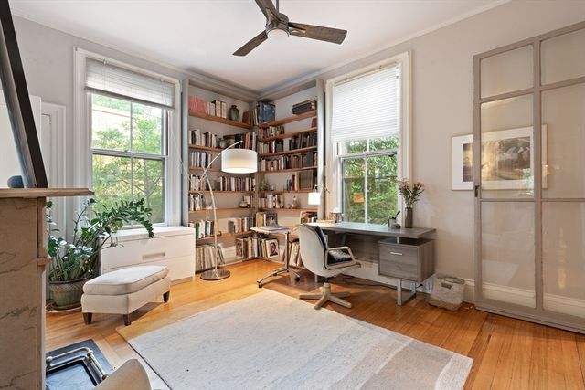 32 Hawthorn St, Cambridge, MA 02138