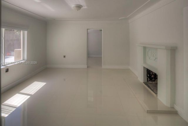 14935 NE 11th Ct 1, Miami, FL 33161