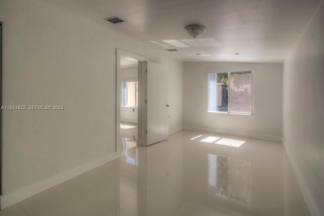 14935 NE 11th Ct 1, Miami, FL 33161