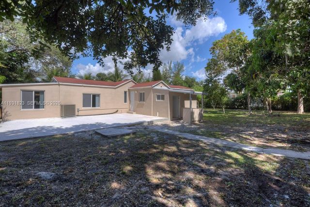 14935 NE 11th Ct 1, Miami, FL 33161