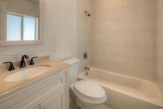 14935 NE 11th Ct 1, Miami, FL 33161