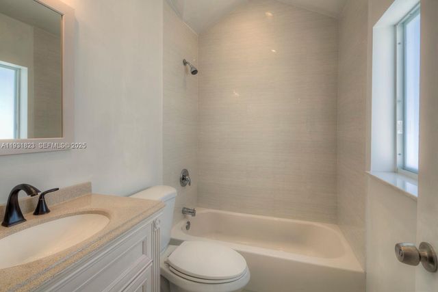 14935 NE 11th Ct 1, Miami, FL 33161