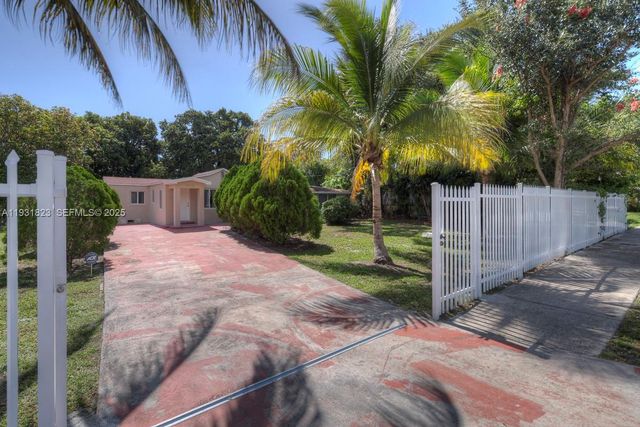 14935 NE 11th Ct 1, Miami, FL 33161