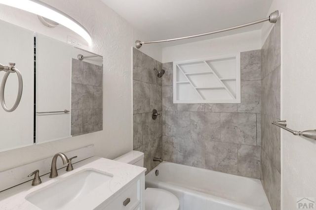 633 S Prairie Ave, Pueblo, CO 81005