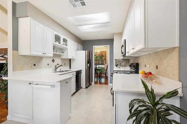 111 Spanish Oak CIR, Georgetown, TX 78628