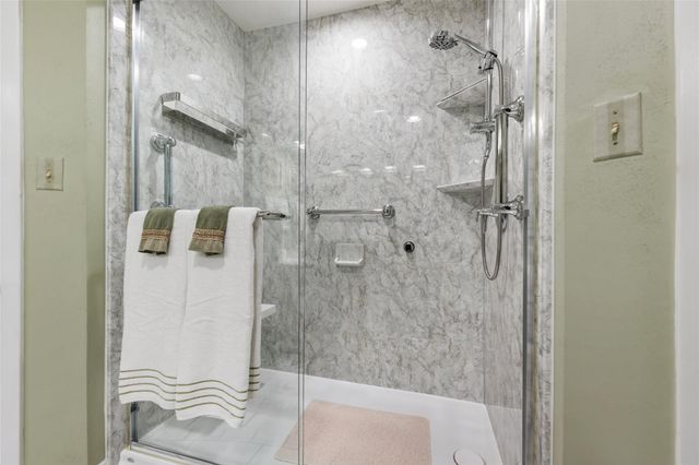 111 Spanish Oak CIR, Georgetown, TX 78628