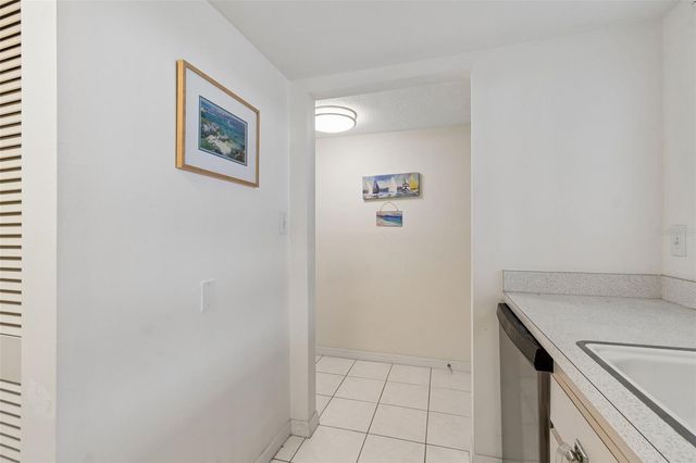 2944 W BAY DRIVE 106, Belleair Bluffs, FL 33770