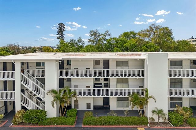 2944 W BAY DRIVE 106, Belleair Bluffs, FL 33770