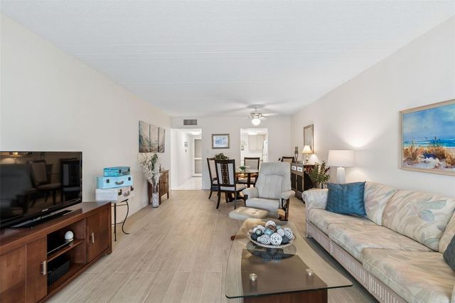 2944 W BAY DRIVE 106, Belleair Bluffs, FL 33770