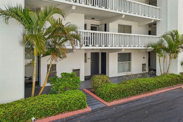 2944 W BAY DRIVE 106, Belleair Bluffs, FL 33770