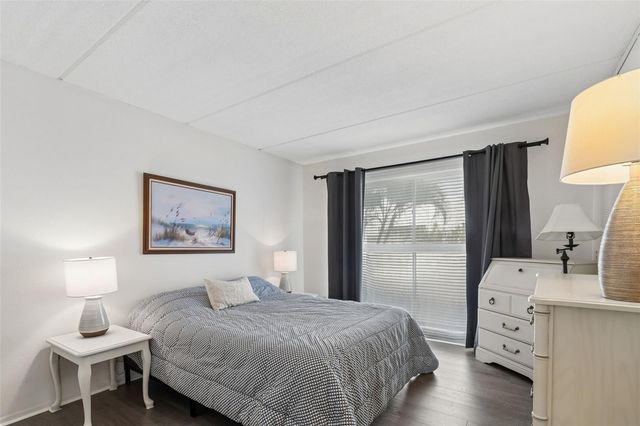 2944 W BAY DRIVE 106, Belleair Bluffs, FL 33770