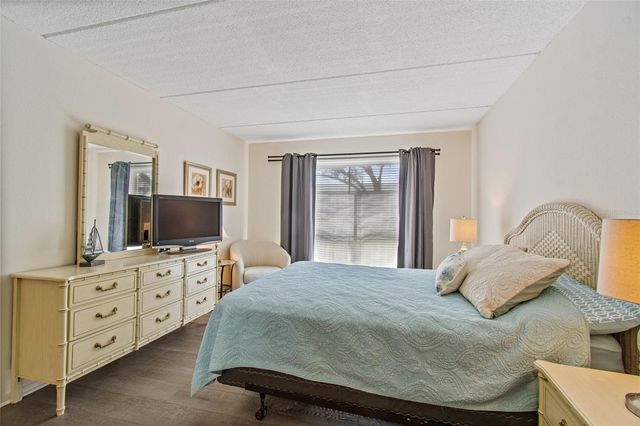 2944 W BAY DRIVE 106, Belleair Bluffs, FL 33770