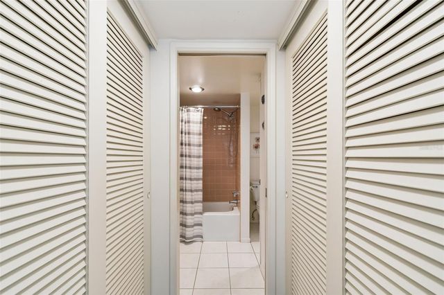 2944 W BAY DRIVE 106, Belleair Bluffs, FL 33770