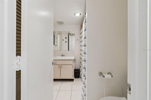 2944 W BAY DRIVE 106, Belleair Bluffs, FL 33770