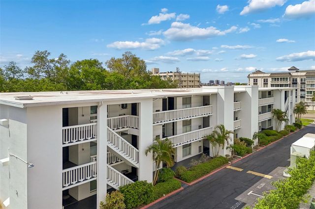 2944 W BAY DRIVE 106, Belleair Bluffs, FL 33770