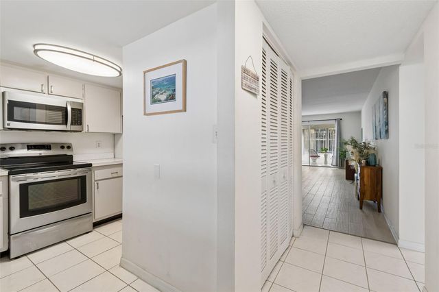2944 W BAY DRIVE 106, Belleair Bluffs, FL 33770