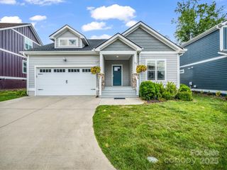 62 Leyland Circle, Hendersonville, NC 28792