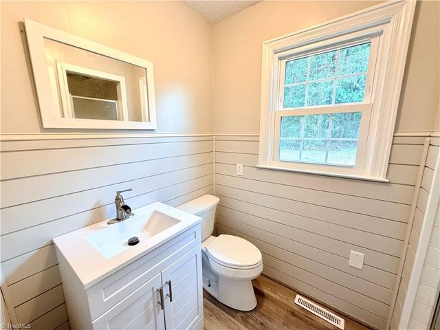 4505 US Highway 21, Hamptonville, NC 27020