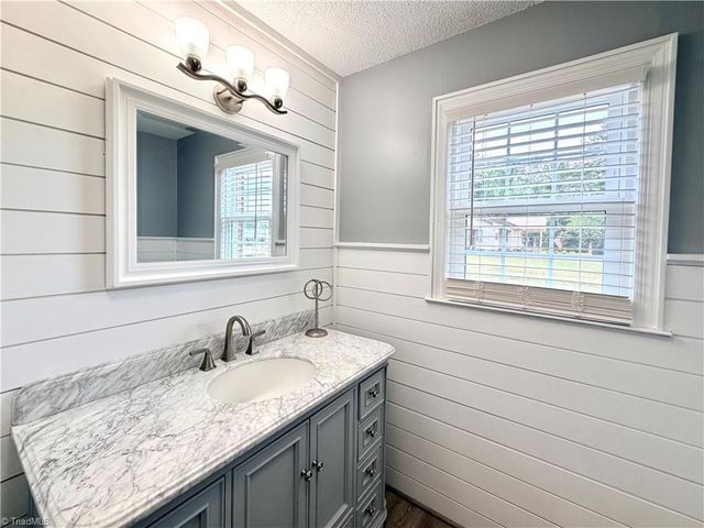 4505 US Highway 21, Hamptonville, NC 27020