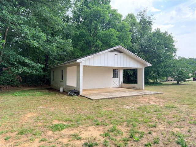 4505 US Highway 21, Hamptonville, NC 27020