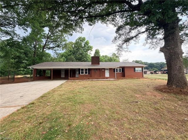 4505 US Highway 21, Hamptonville, NC 27020