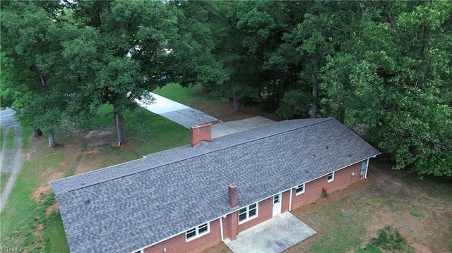 4505 US Highway 21, Hamptonville, NC 27020