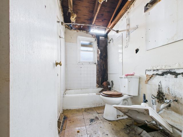 11637 S Racine Avenue, Chicago, IL 60643