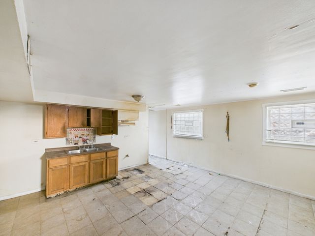 11637 S Racine Avenue, Chicago, IL 60643