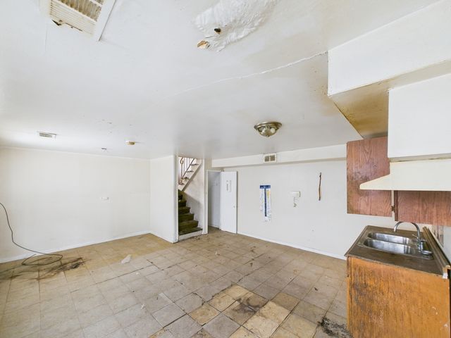 11637 S Racine Avenue, Chicago, IL 60643